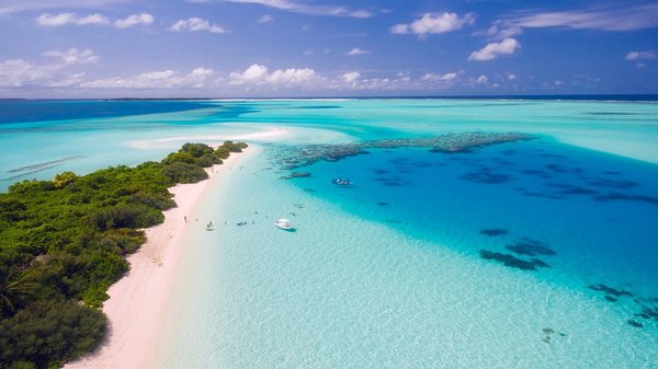 Comment se déroule une journée typique au camping en bord de mer à Bidart ?